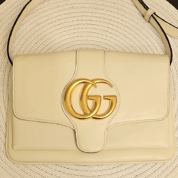 Gucci Handbags - Gucci Cream Shoulder/Crossbody Bag